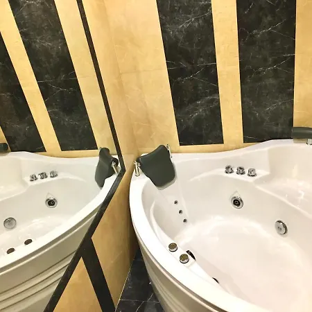 Triplex Jacuzzi Apartman