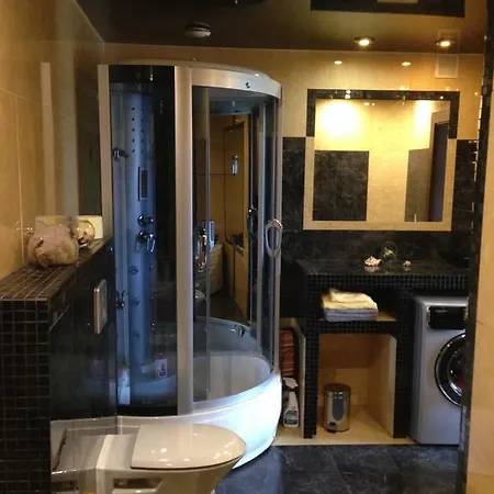 Triplex Jacuzzi *