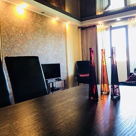 דירה Triplex Jacuzzi לבוב