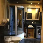 Triplex Jacuzzi *