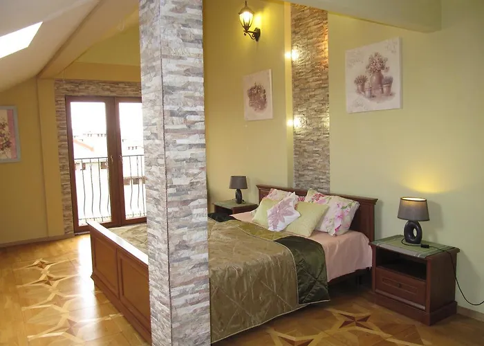 Triplex Jacuzzi Appartement *